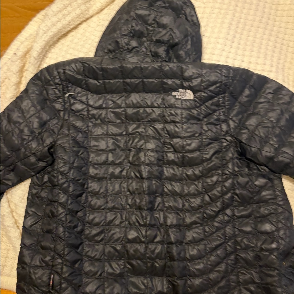 The North Face Charcoal Insulated Jacket - Picture 2 of 4